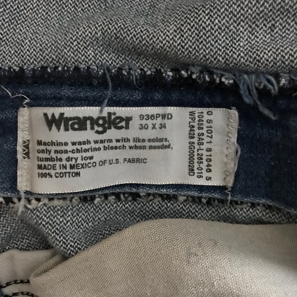 Wrangler High Waisted Jean Shorts - Picture 4 of 4